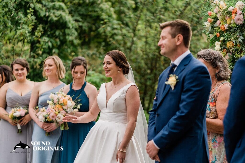Katie + Tom Olympic Sculpture Park Wedding // Tom & Katie -
