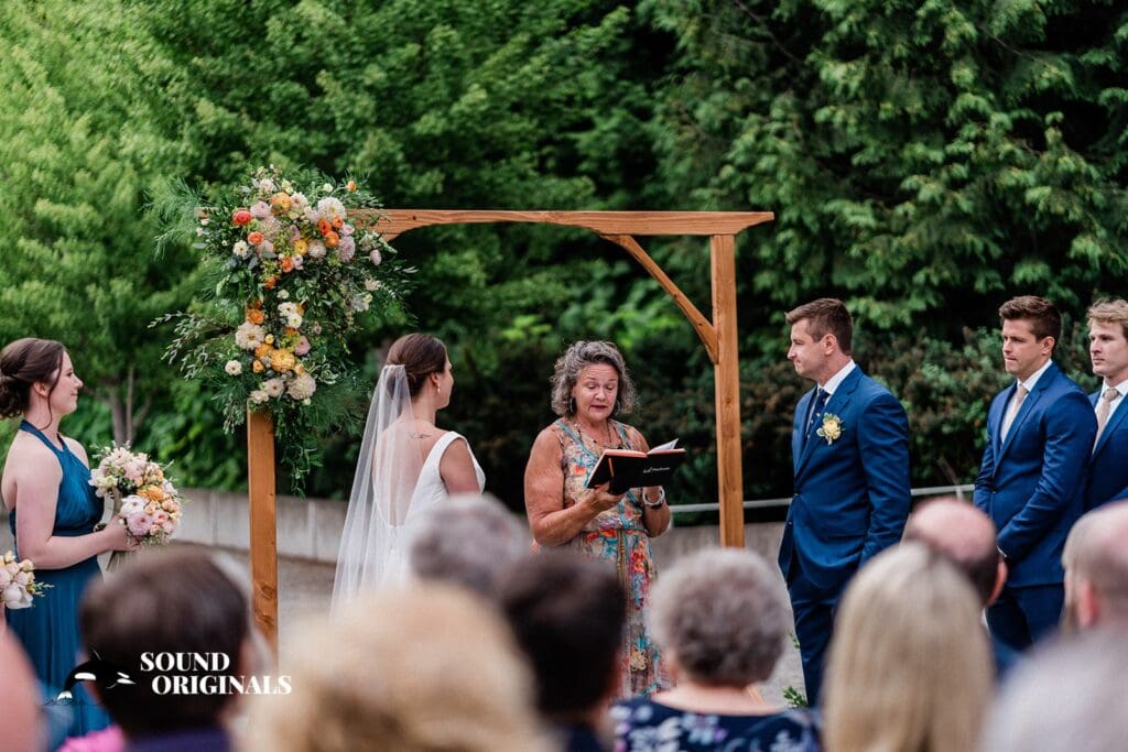 Katie + Tom Olympic Sculpture Park Wedding // Tom & Katie -