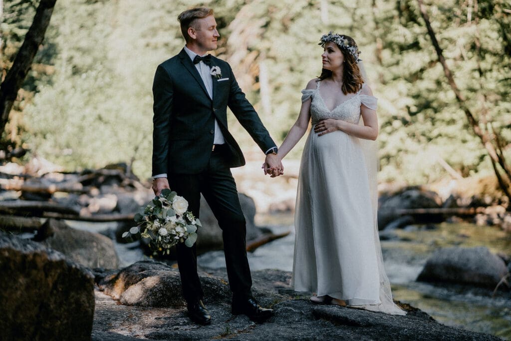 Sky Haus in Skykomish Wedding // Heidi + Miki -