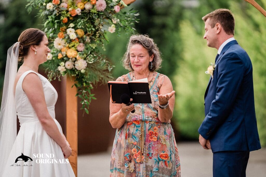 Katie + Tom Olympic Sculpture Park Wedding // Tom & Katie -