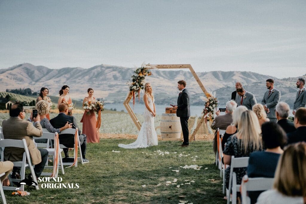 Radiance Winery Lake Chelan Wedding // April + Kevin￼ -