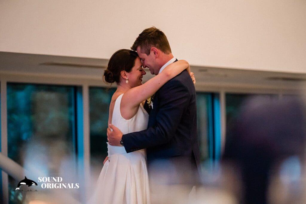 Katie + Tom Olympic Sculpture Park Wedding // Tom & Katie -