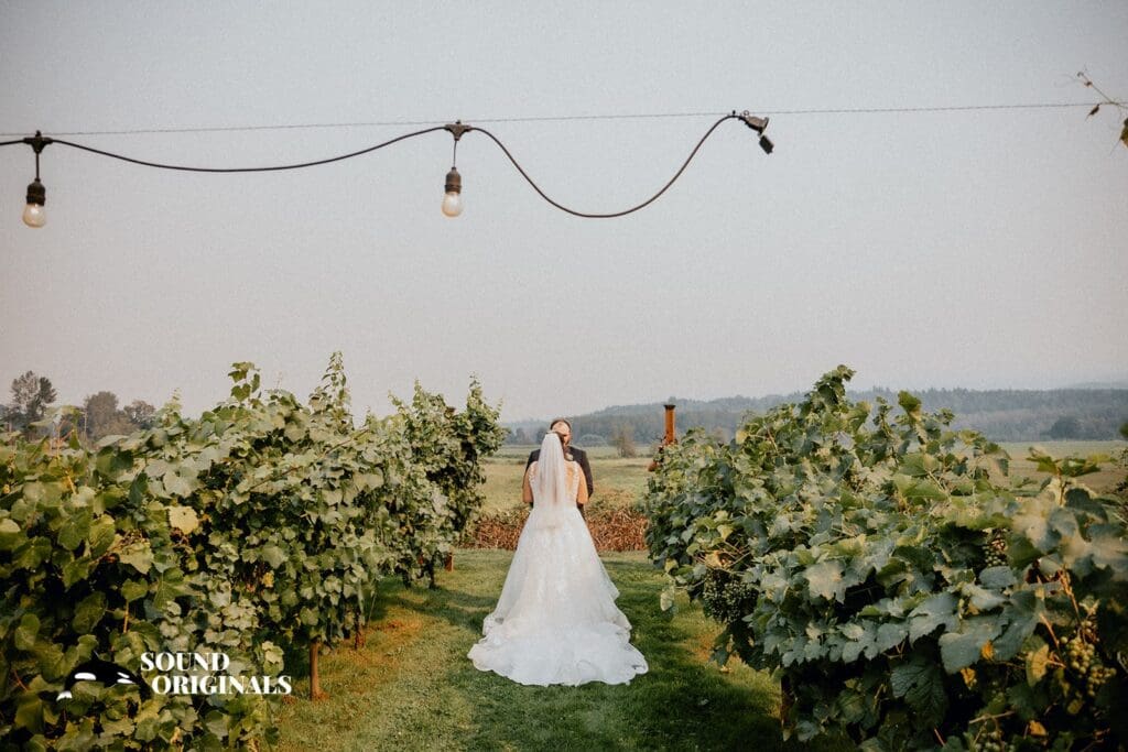 The Lodge at Sonneveldt Vineyards Wedding // Kendle + Chase -