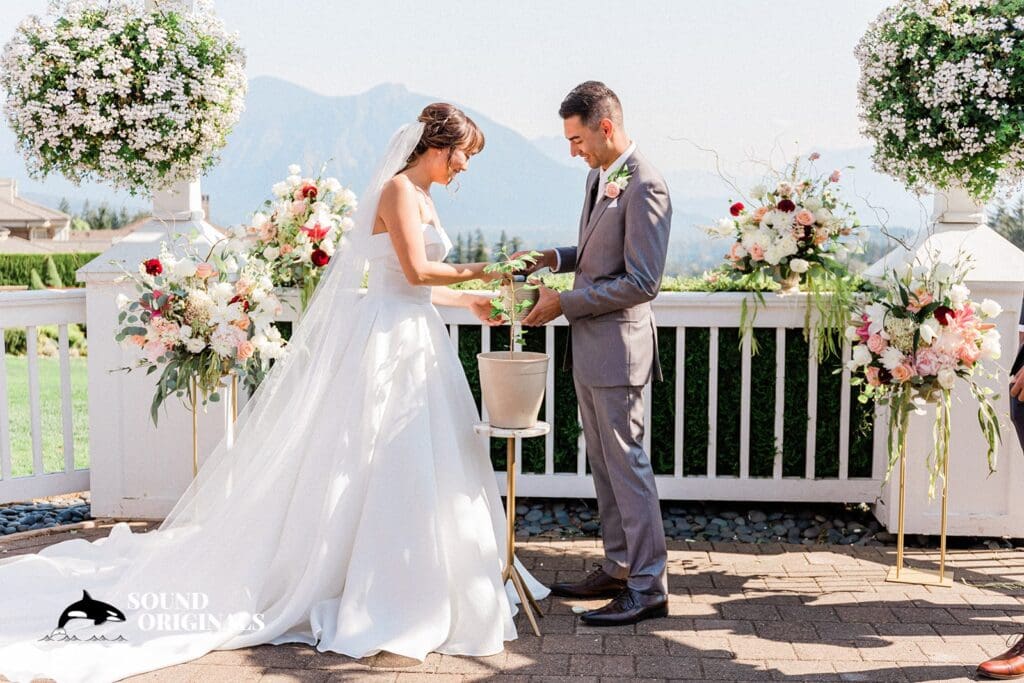 Tabitha + Josh The Club at Snoqualmie Ridge Wedding // Tabitha + Josh -