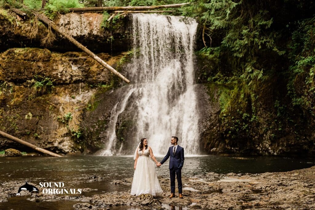 Brittney + Sam Silver Falls State Park Wedding // Brittney & Sam -