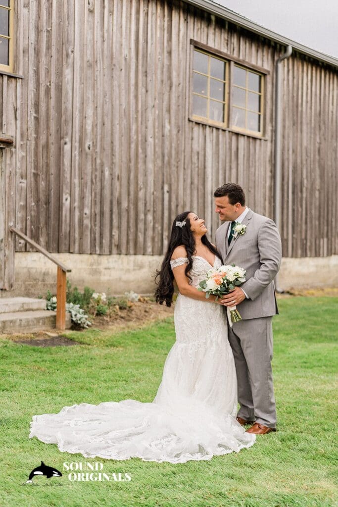 The Saltbox Barn Wedding // Rebecca & Austin -
