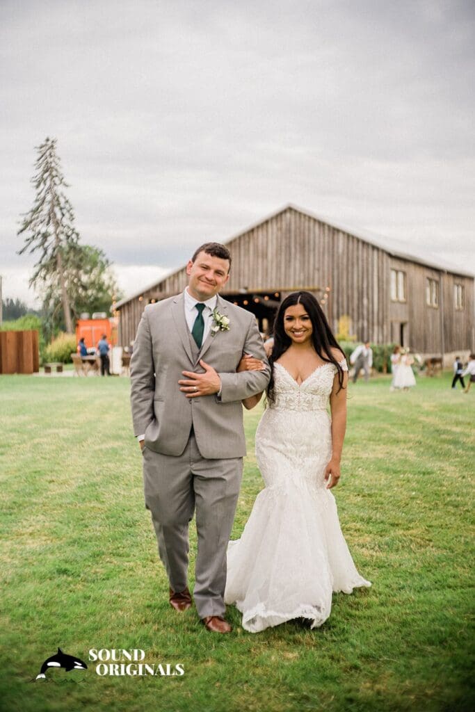 The Saltbox Barn Wedding // Rebecca & Austin -