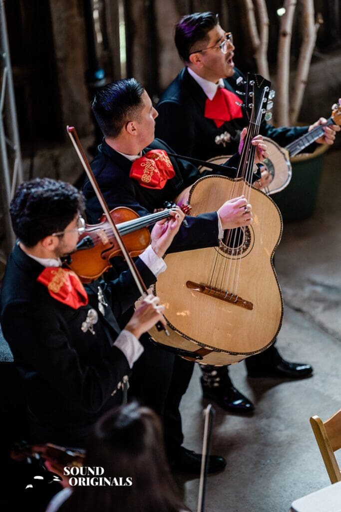 The Saltbox Barn Wedding // Rebecca & Austin -