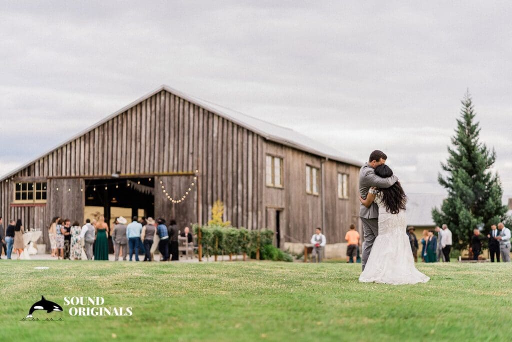 The Saltbox Barn Wedding // Rebecca & Austin -