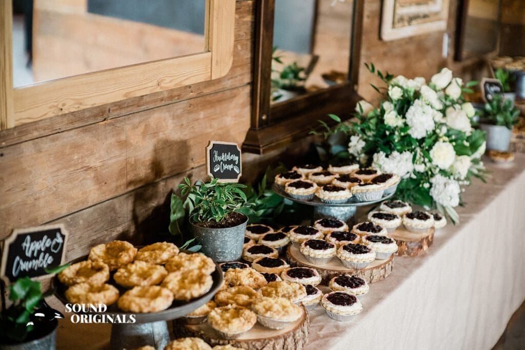 The Saltbox Barn Wedding // Rebecca & Austin -