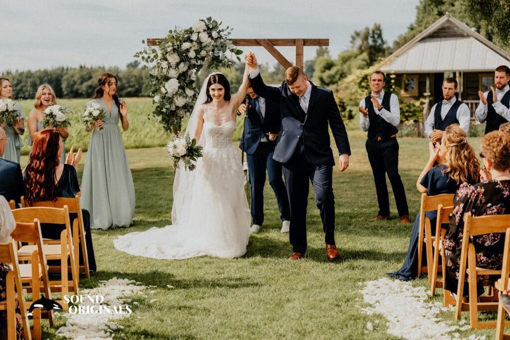 The Saltbox Barn Wedding // Emily + Bennett -
