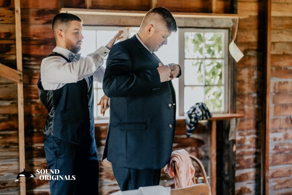 The Saltbox Barn Wedding // Emily + Bennett -