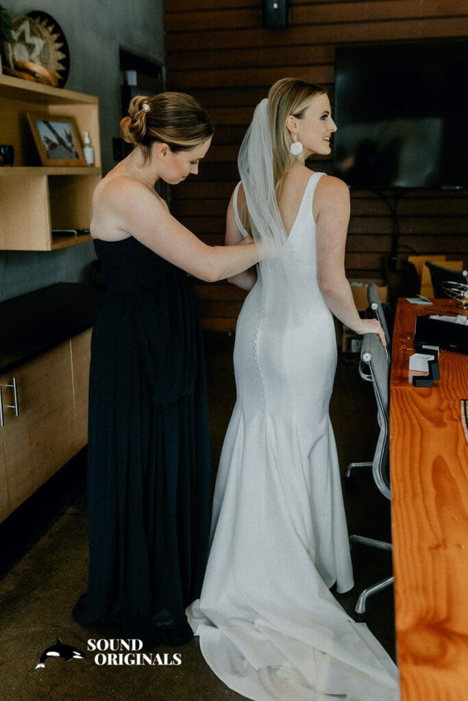 Novelty Hill Januik Winery Wedding // Beth + Chris -