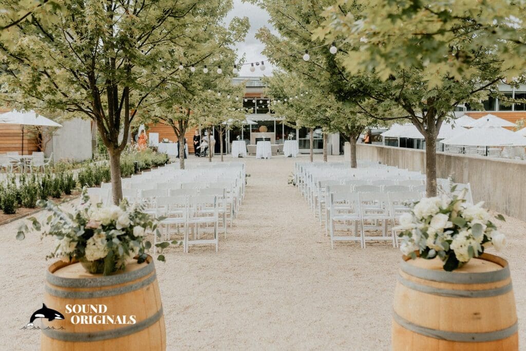 Novelty Hill Januik Winery Wedding // Beth + Chris -