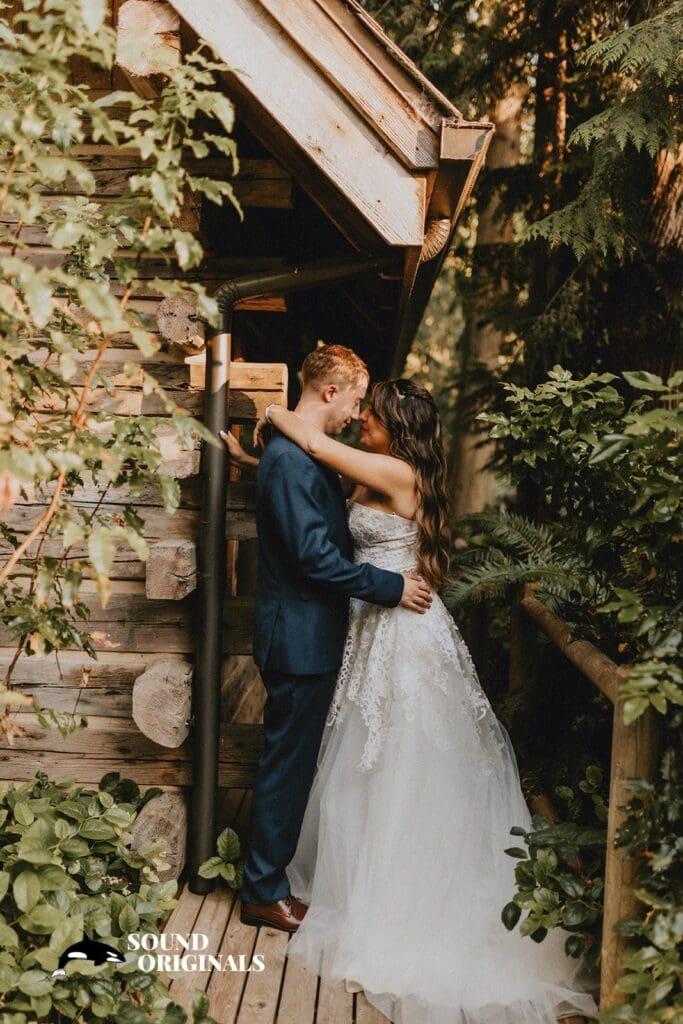 Green Gates at Flowing Lake Wedding // Yuly + Chase￼ -