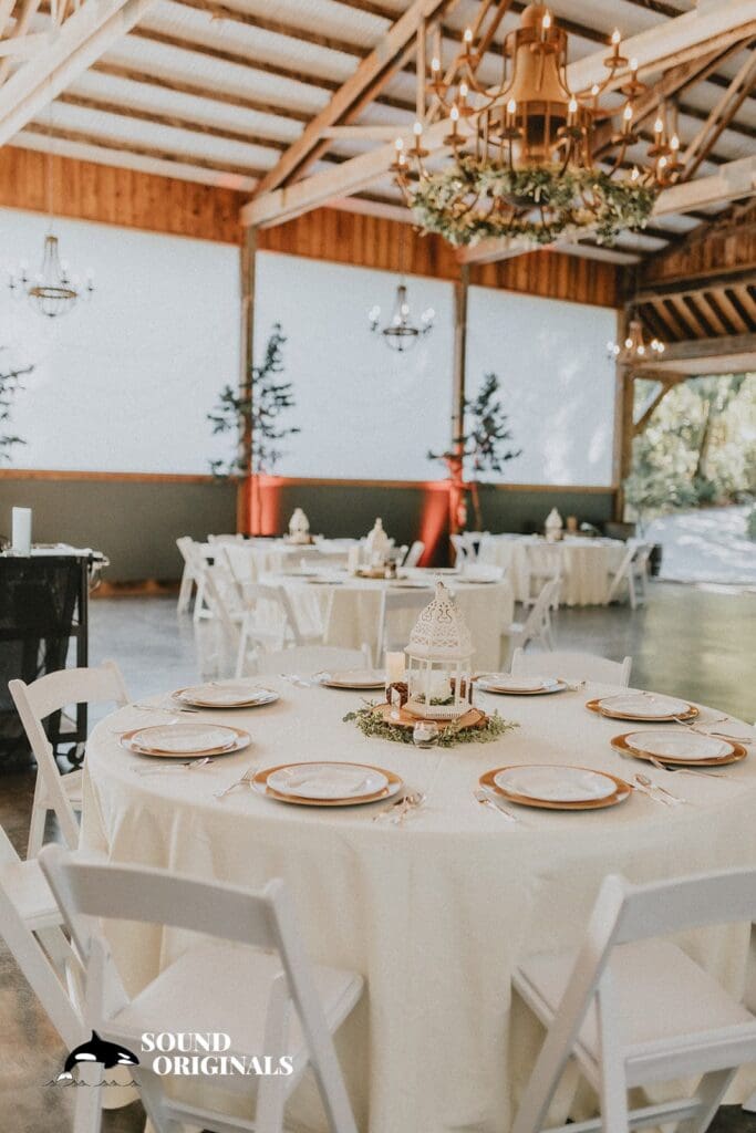 Green Gates at Flowing Lake Wedding // Yuly + Chase￼ -