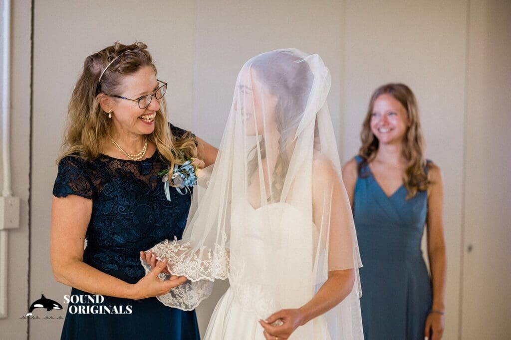 Shannon + William Lake Wilderness Lodge Wedding // Shannon & William -