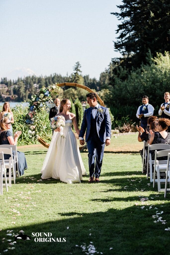 Shannon + William Lake Wilderness Lodge Wedding // Shannon & William -