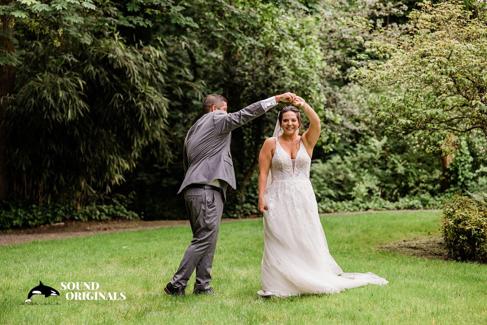 Lakeside Gardens Wedding // Amanda + Brad -