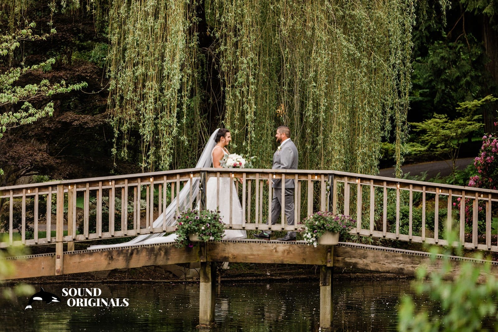 Lakeside Gardens Wedding // Amanda + Brad -