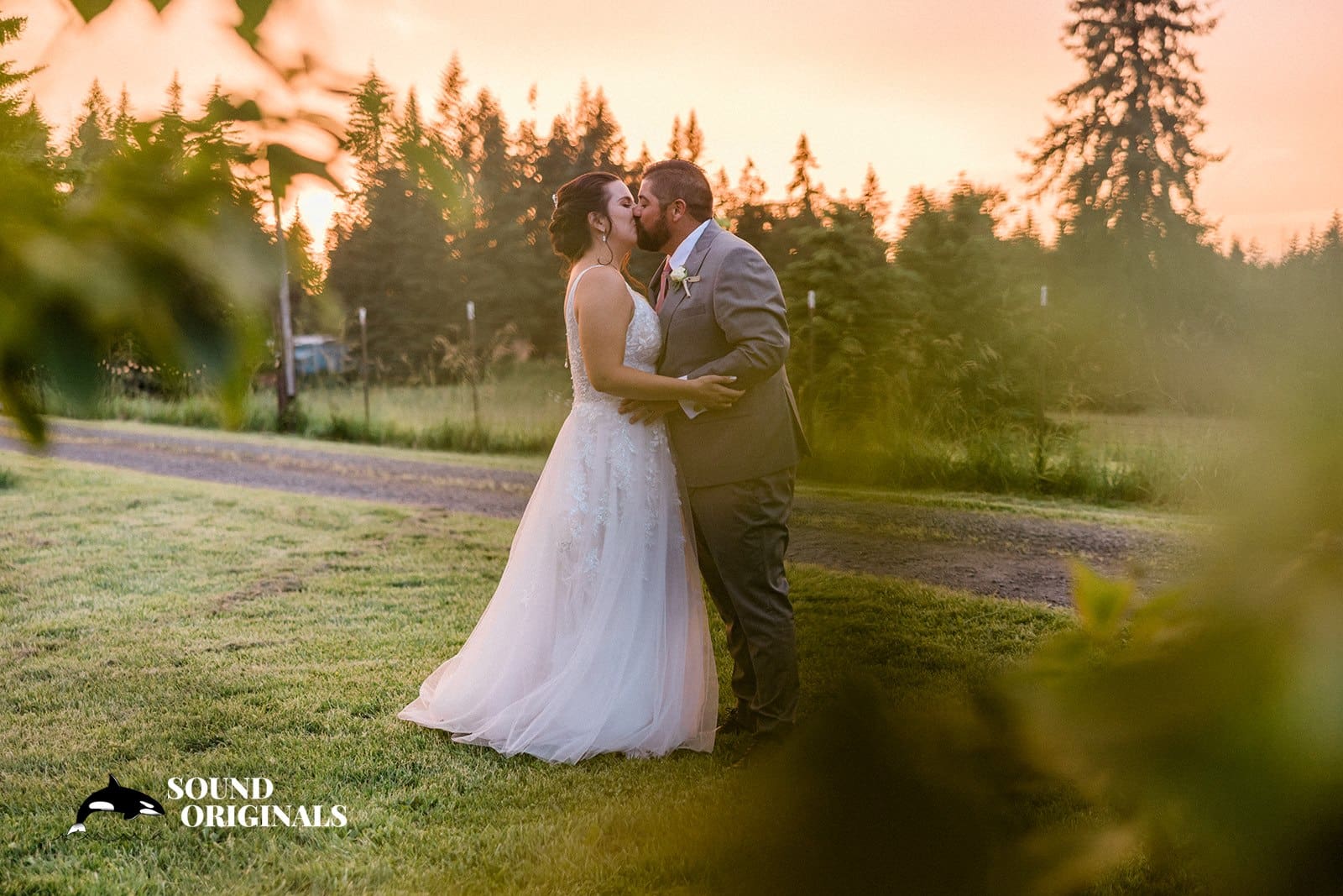 Lakeside Gardens Wedding // Amanda + Brad -