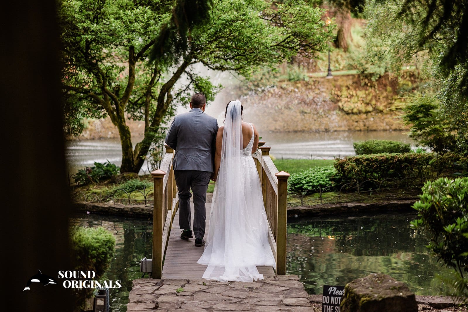Lakeside Gardens Wedding // Amanda + Brad -