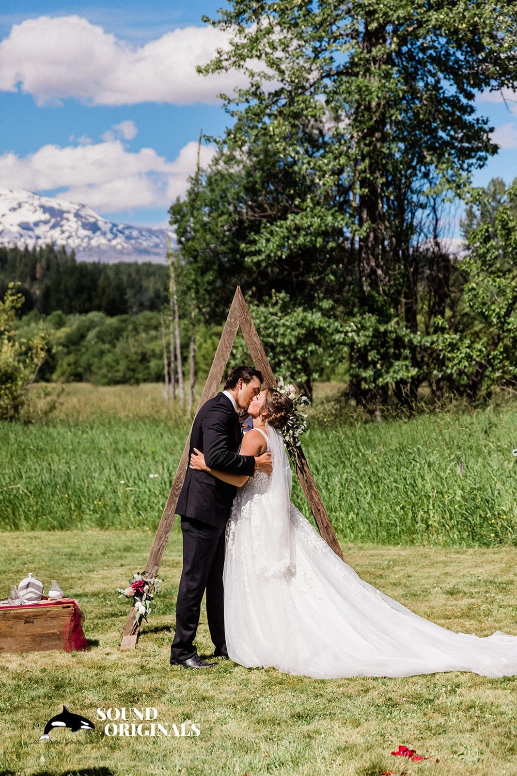 Trout Lake Washington Wedding // Macie + Landon -