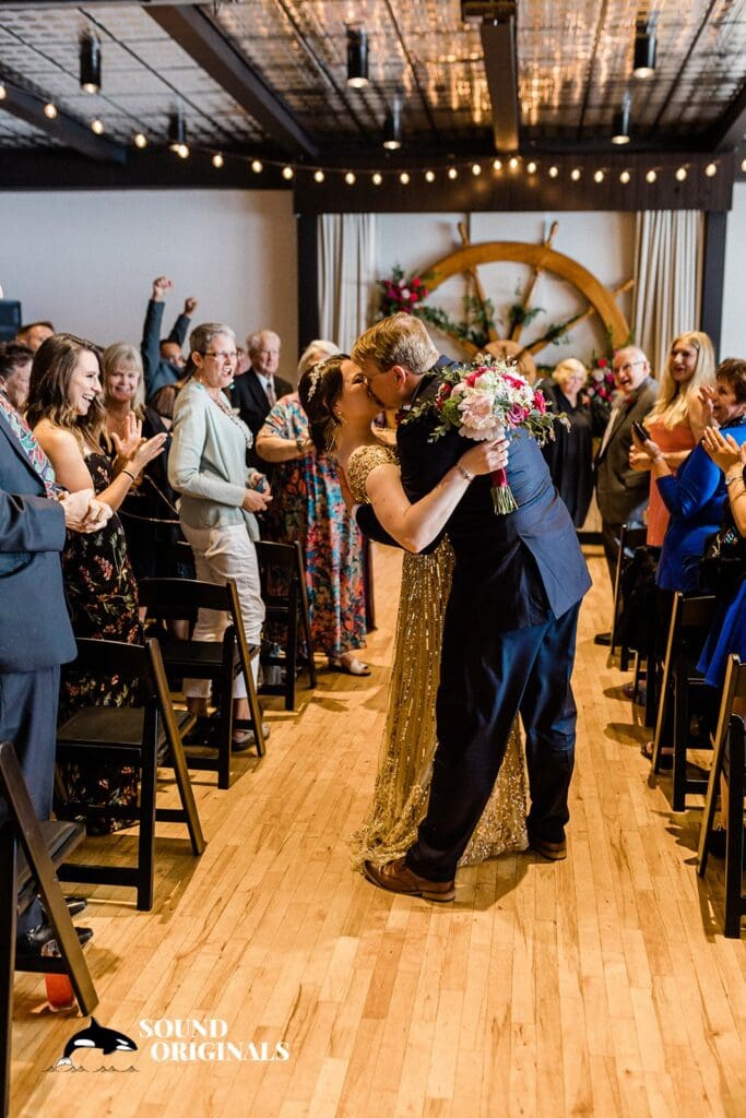 Jessica + Lee Eventide Lake Union Wedding // Jessica + Lee -