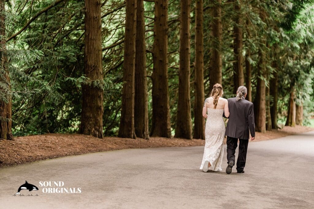 25 STUNNING Locations for Engagement Photos in Seattle -