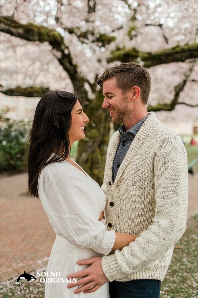 25 STUNNING Locations for Engagement Photos in Seattle -