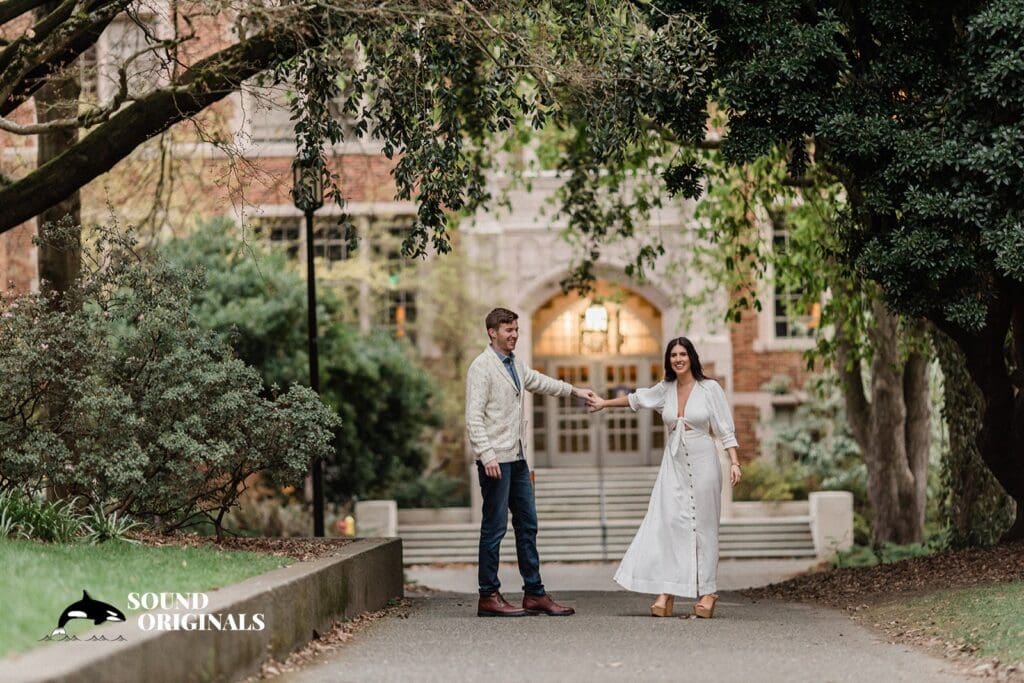 25 STUNNING Locations for Engagement Photos in Seattle -