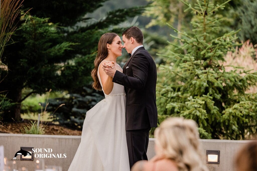 Megan + Paris White Salmon Wedding // Megan + Paris -