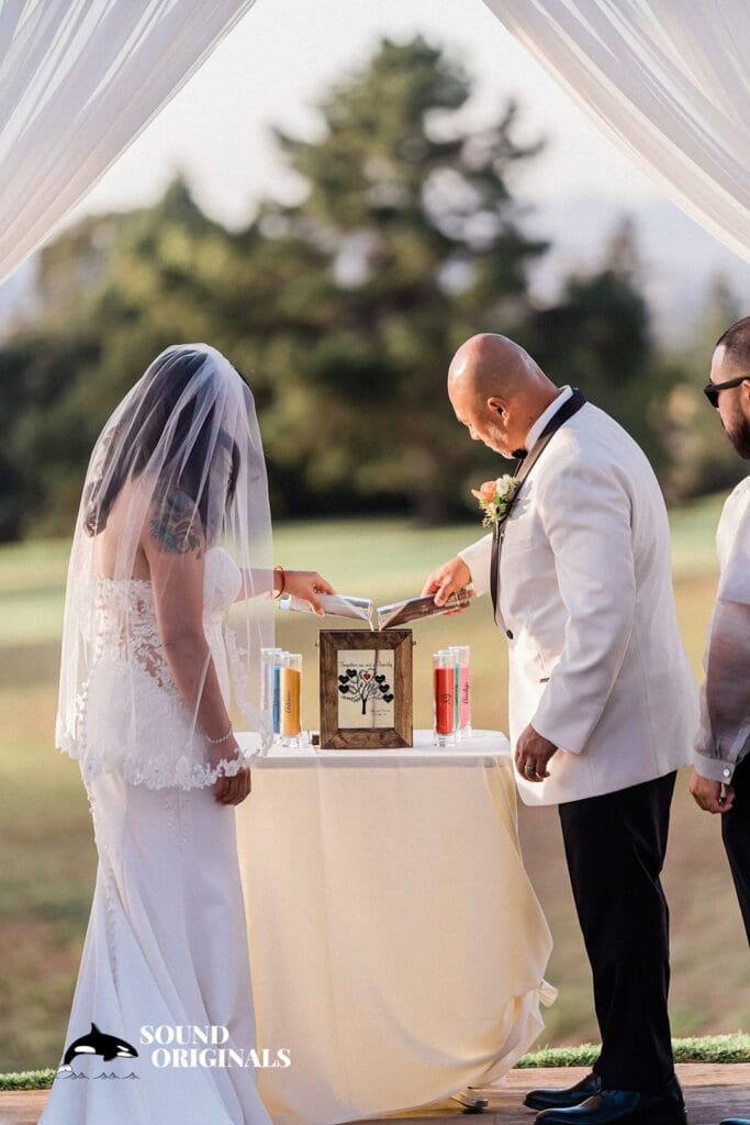 Boundary Oak Golf Course Wedding // Christine + John -