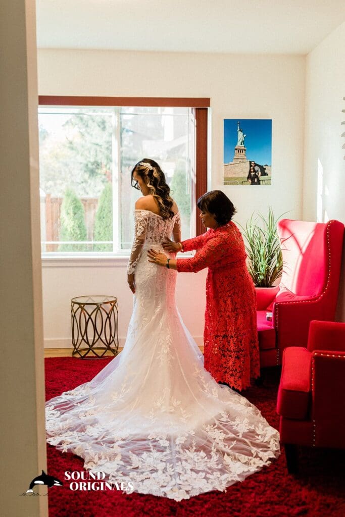 St. Mary Magdalen Parish Wedding // Christina + Tim -