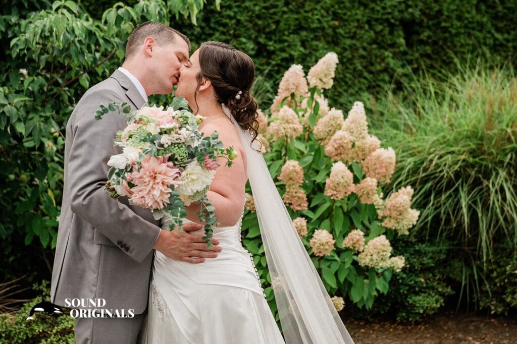 Columbia Winery Wedding // Allix + Dashiell -