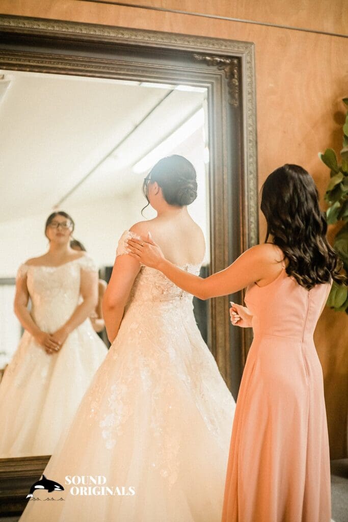 Crossroads at Thomas Family Farm Wedding // Emerald + Thomas -