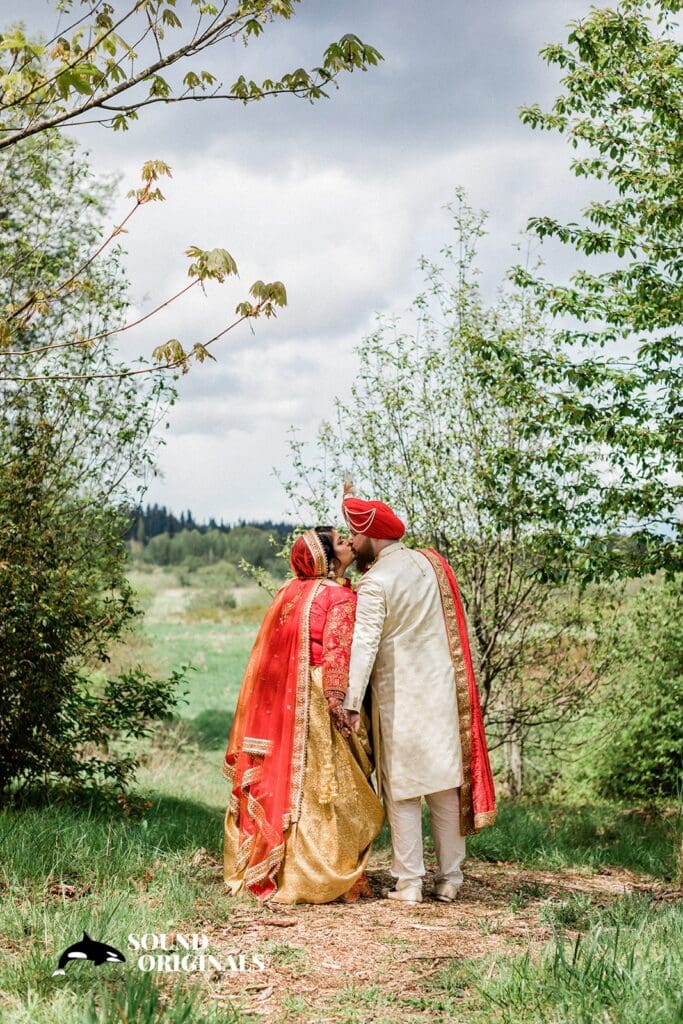 Gurudwara Sikh Centre Wedding // Ashleighanne + Matthew -