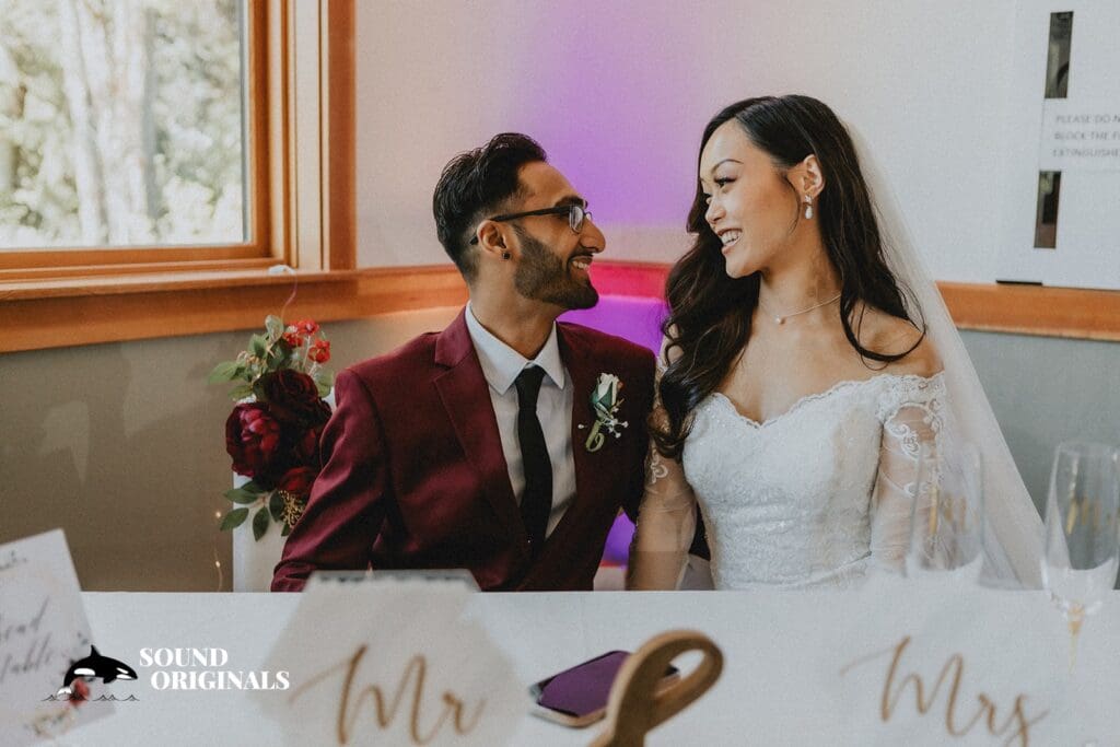 Cylena + Jesneil Lacamas Lake Wedding // Cylena + Jesneil -