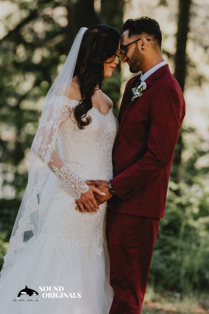 Cylena + Jesneil Lacamas Lake Wedding // Cylena + Jesneil -