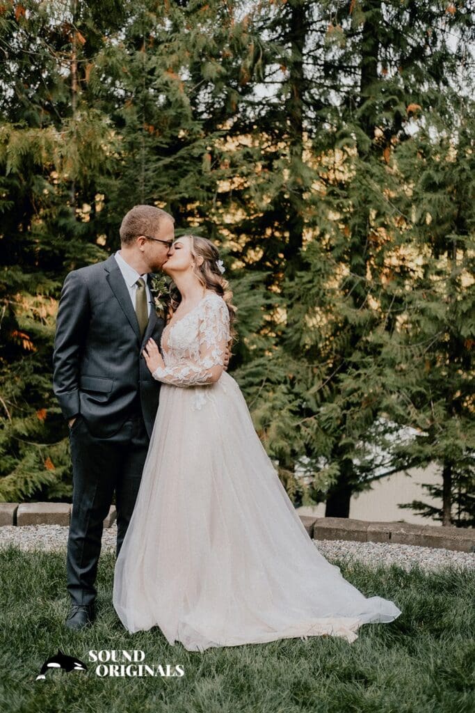 Newman Lake Wedding // Courtney + Joe -