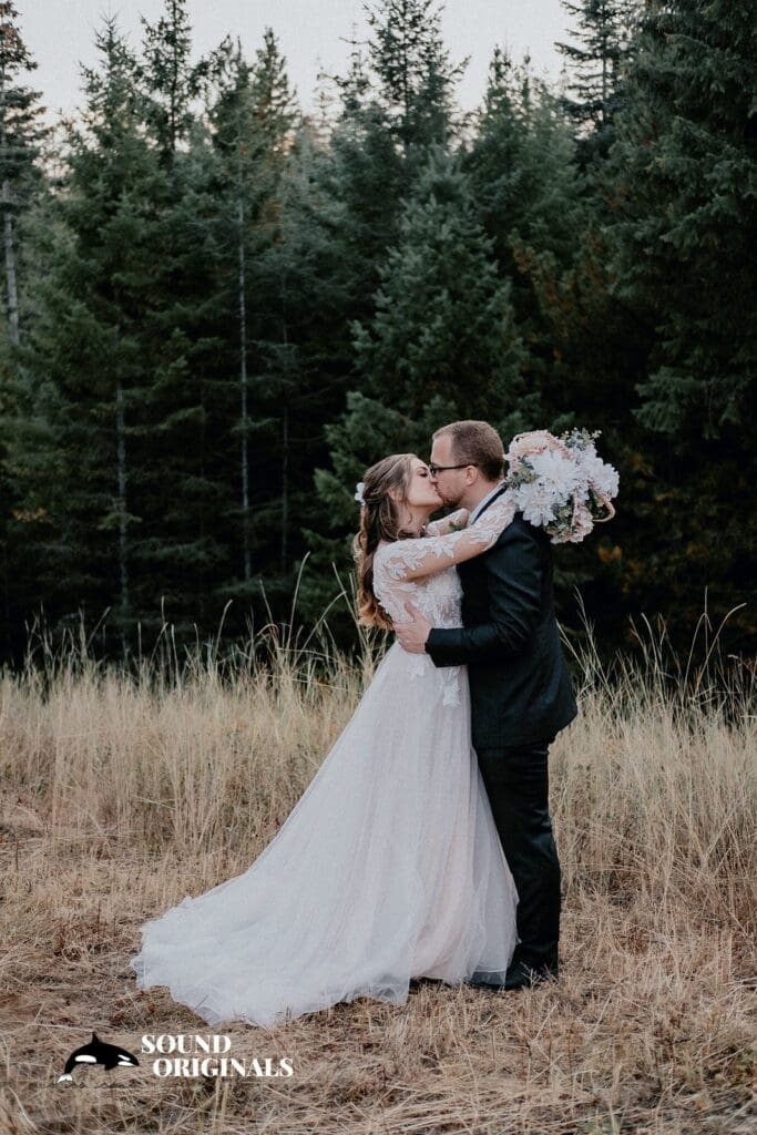 Newman Lake Wedding // Courtney + Joe -