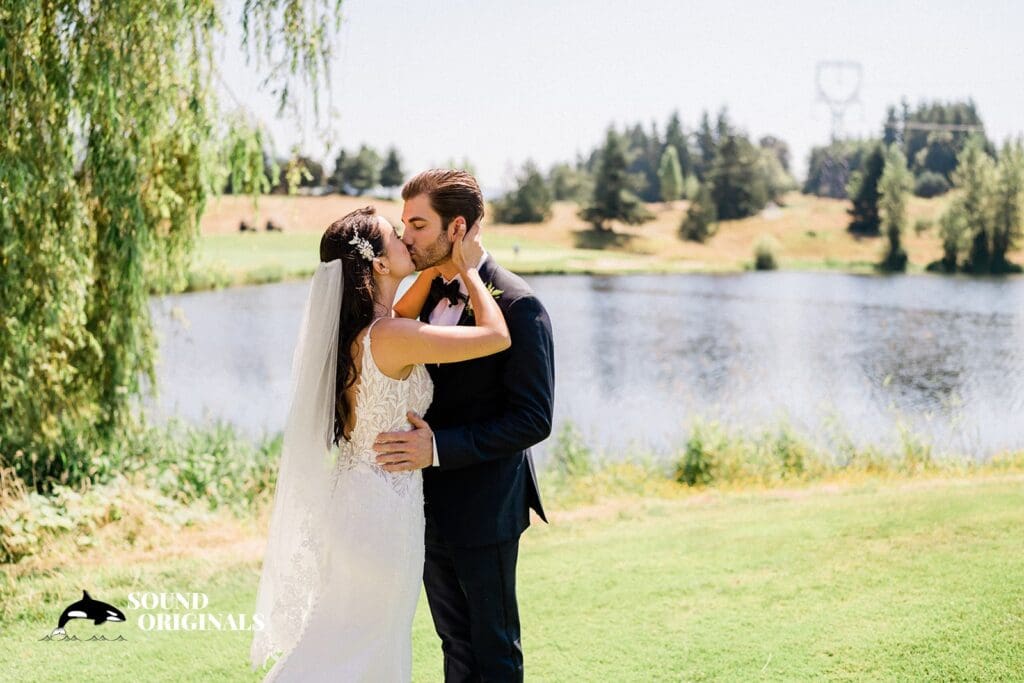 The Club at Snoqualmie Ridge Wedding // Becky + John -