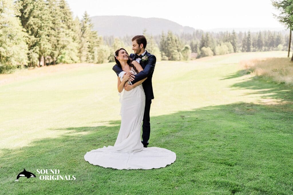 The Club at Snoqualmie Ridge Wedding // Becky + John -