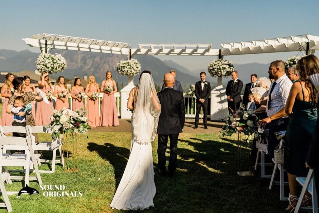 The Club at Snoqualmie Ridge Wedding // Becky + John -