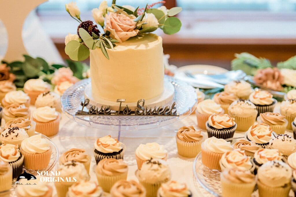 The Club at Snoqualmie Ridge Wedding // Becky + John -