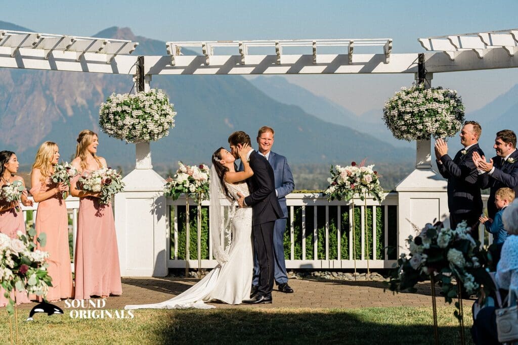 The Club at Snoqualmie Ridge Wedding // Becky + John -