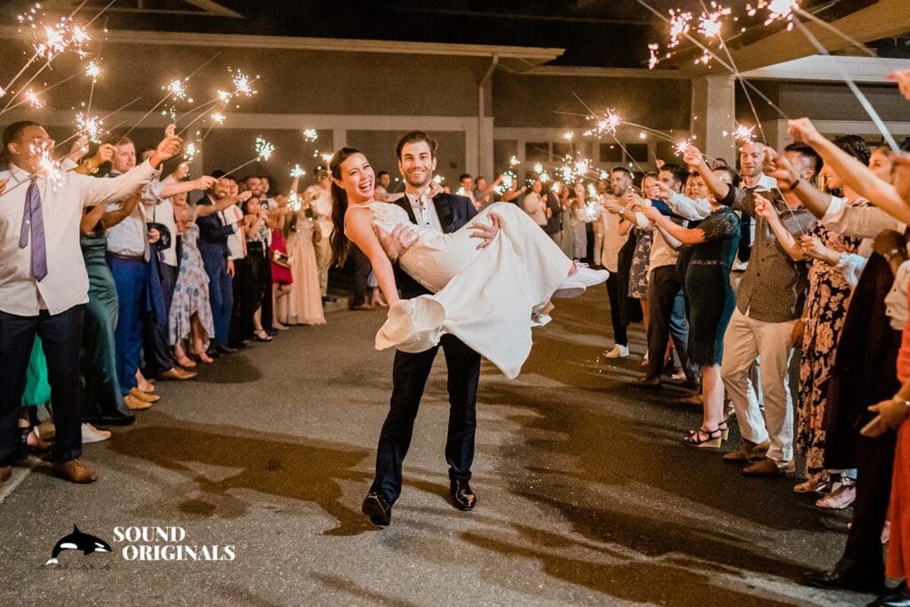 The Club at Snoqualmie Ridge Wedding // Becky + John -