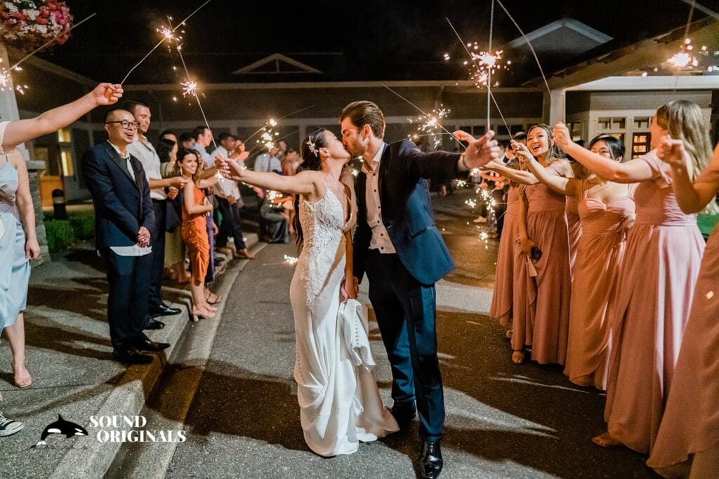 The Club at Snoqualmie Ridge Wedding // Becky + John -