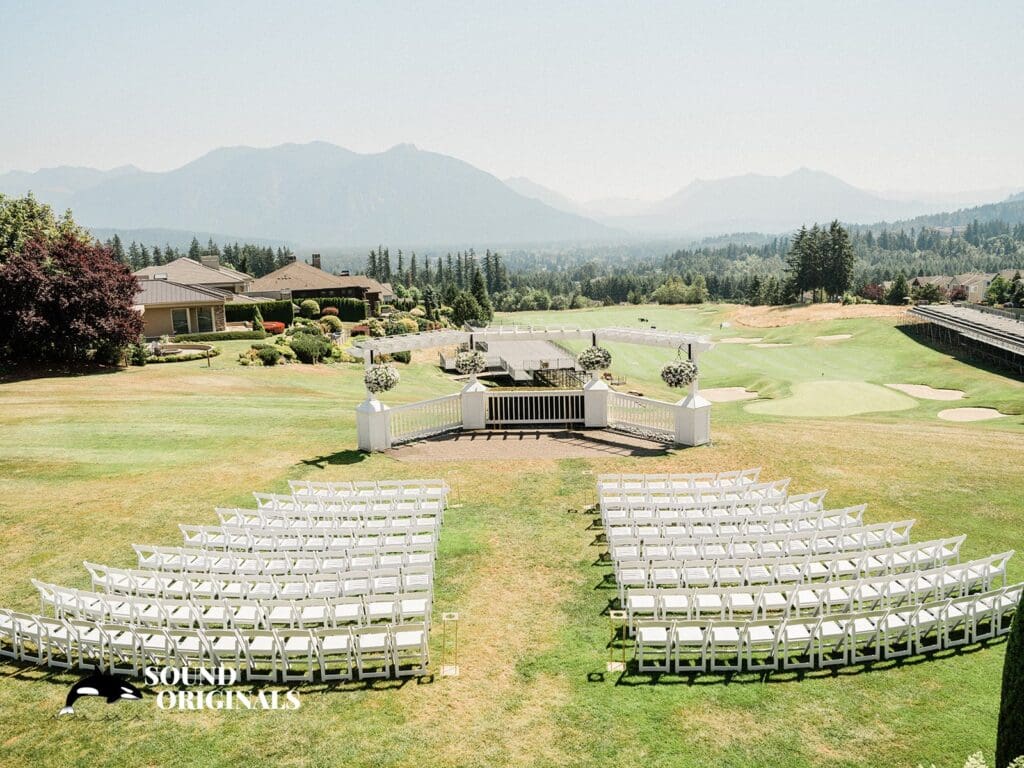 The Club at Snoqualmie Ridge Wedding // Becky + John -