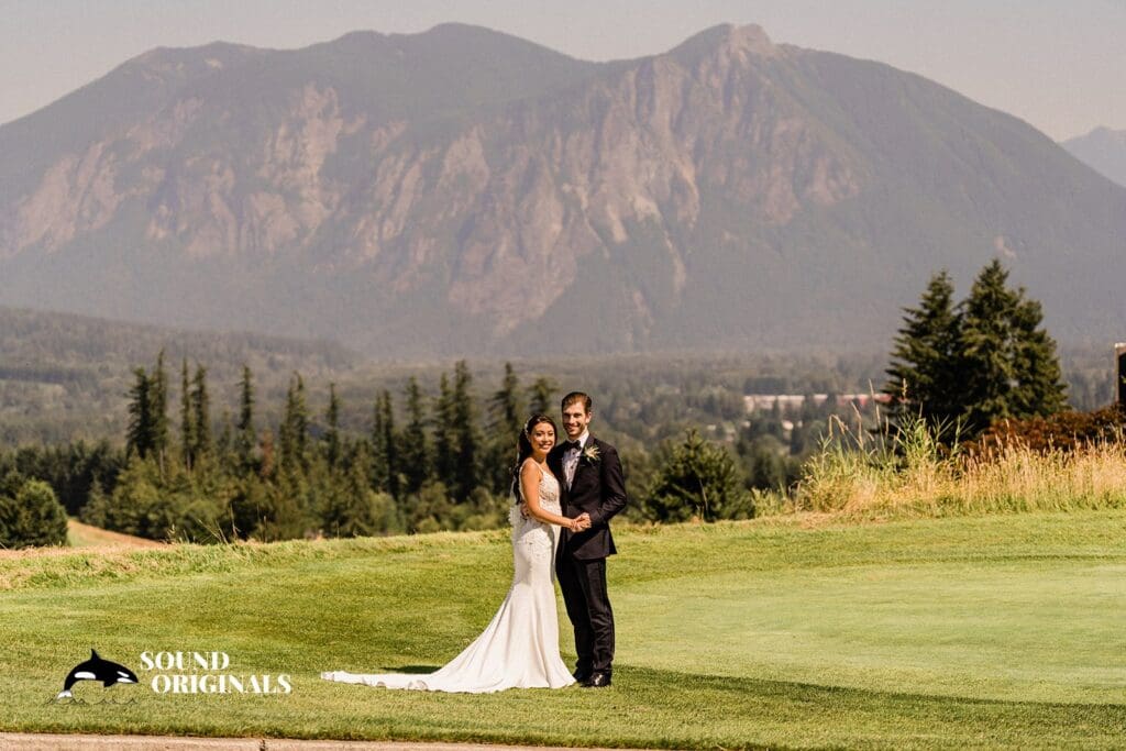 The Club at Snoqualmie Ridge Wedding // Becky + John -